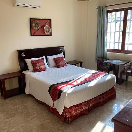 Murray Guesthouse Chau Doc Exteriör bild